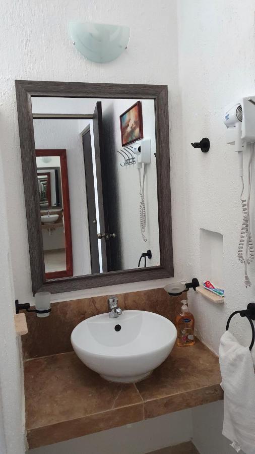 Casa Hector, Con Jacuzzi, Cerca Del Foro Gnp. Mérida Exterior foto