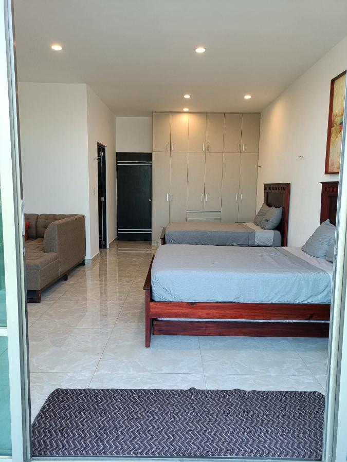 Casa Hector, Con Jacuzzi, Cerca Del Foro Gnp. Mérida Exterior foto