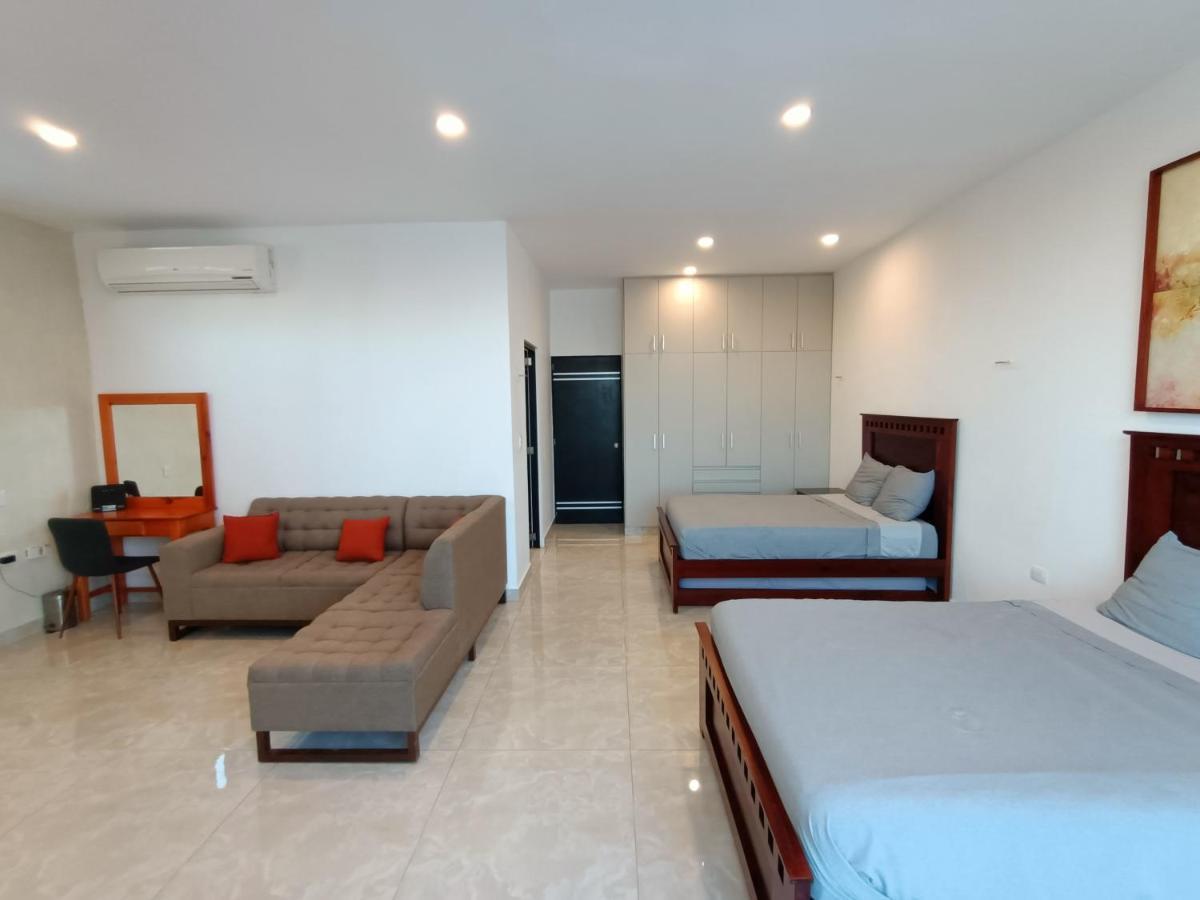 Casa Hector, Con Jacuzzi, Cerca Del Foro Gnp. Mérida Exterior foto