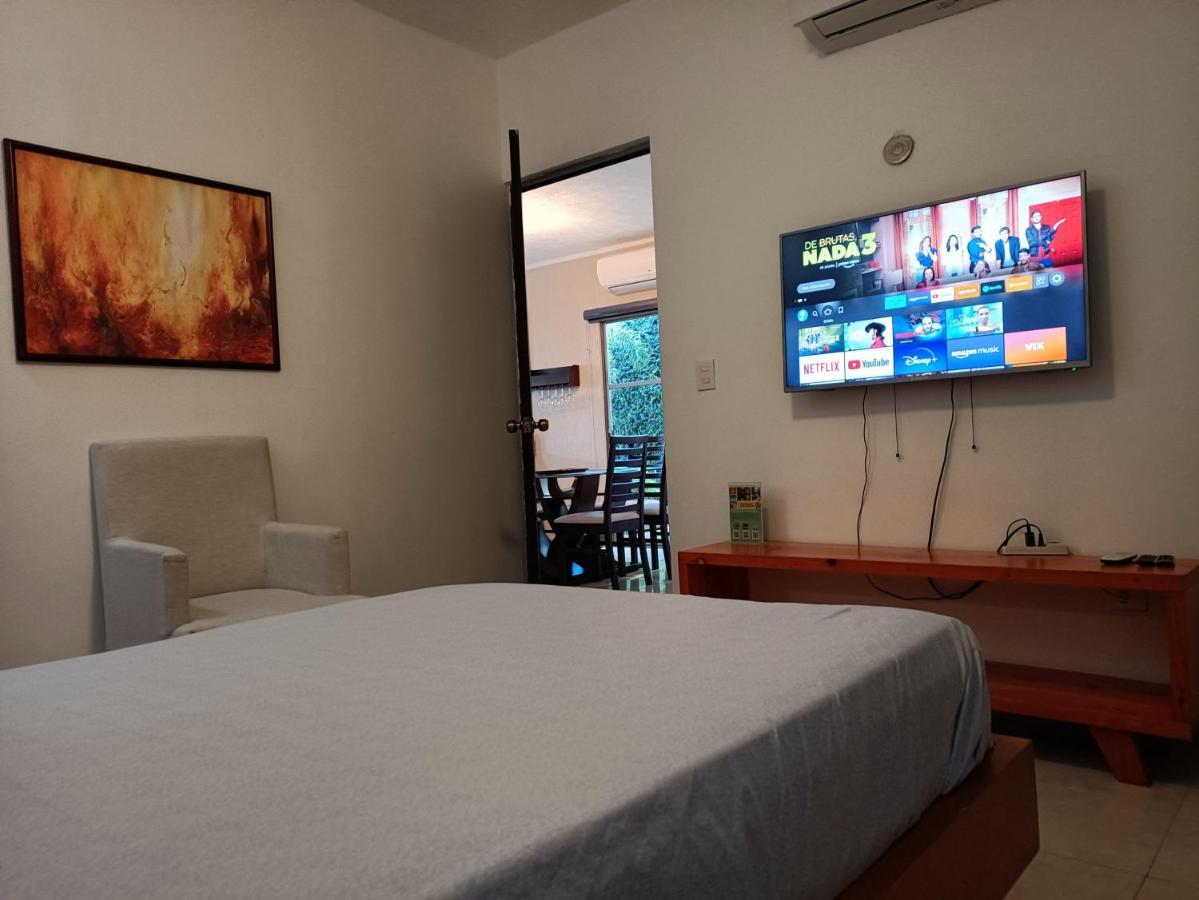 Casa Hector, Con Jacuzzi, Cerca Del Foro Gnp. Mérida Exterior foto